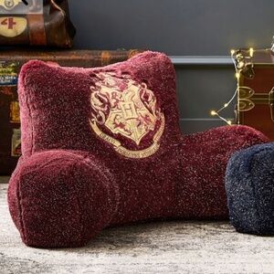 PotteryBarn Teen Harry Potter™ Sparkle Fur Backrest Pillow Cover NWOT Gryffindor